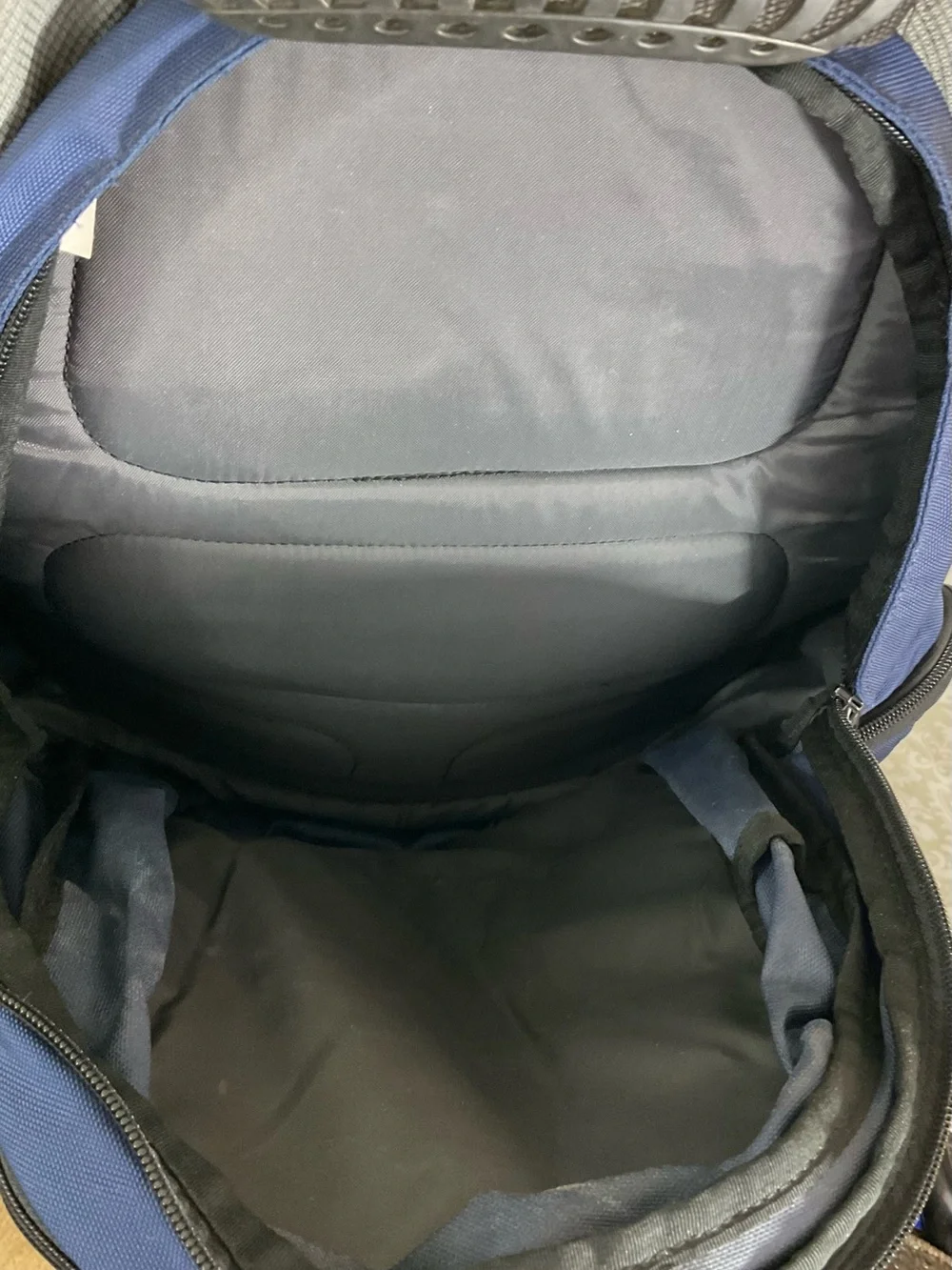 Eagle Creek Nylon Blue and Gray Unisex Backpack Hiking Travel Adjustable